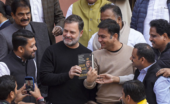 Rahul Gandhi should've been allowed to quote Naravane's 'memoir' in LS: Sharad Pawar